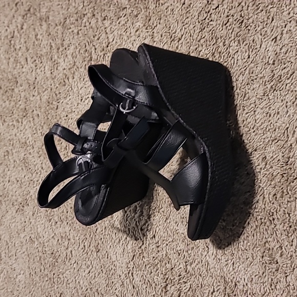 Wedges - Picture 4 of 4